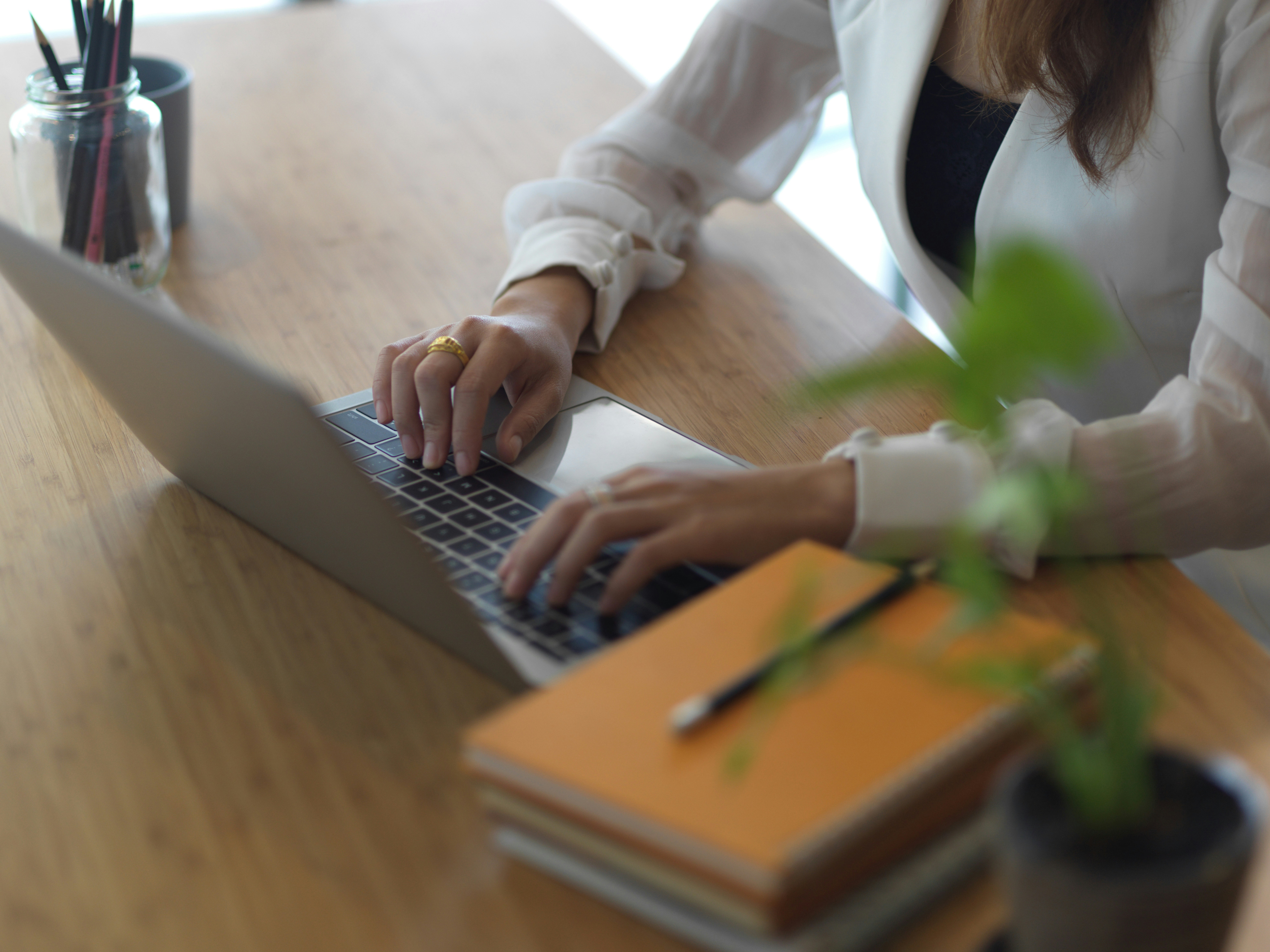 <span id="hs_cos_wrapper_name" class="hs_cos_wrapper hs_cos_wrapper_meta_field hs_cos_wrapper_type_text" style="" data-hs-cos-general-type="meta_field" data-hs-cos-type="text" >Best HubSpot Pricing Table Modules in 2026 (Editor's Picks)</span>
