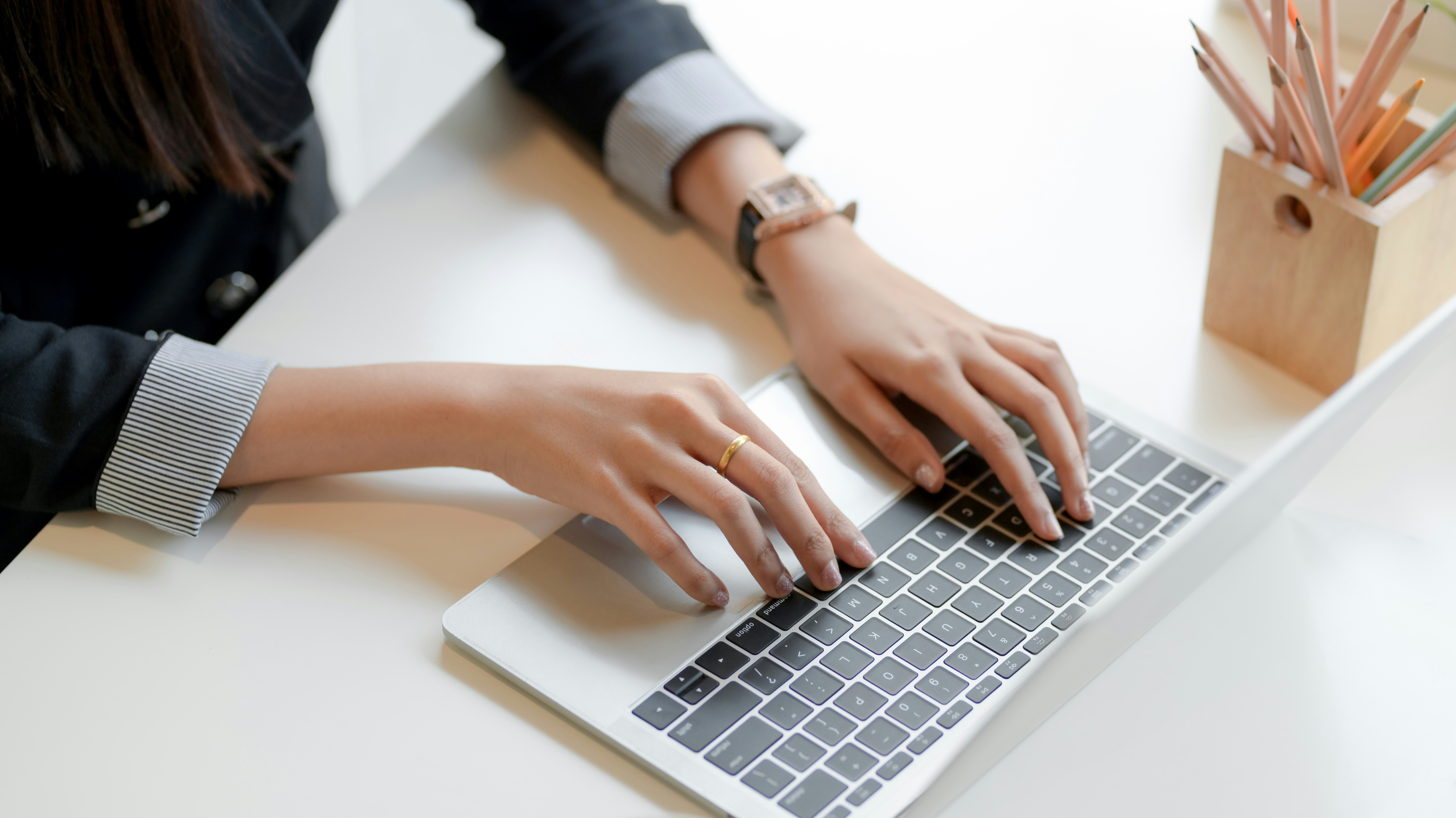 <span id="hs_cos_wrapper_name" class="hs_cos_wrapper hs_cos_wrapper_meta_field hs_cos_wrapper_type_text" style="" data-hs-cos-general-type="meta_field" data-hs-cos-type="text" >How to Add llms.txt to Your HubSpot Website</span>